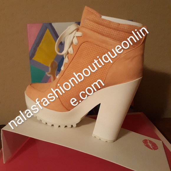 New Suede Platform High Heel Booties - Picture 3 of 6